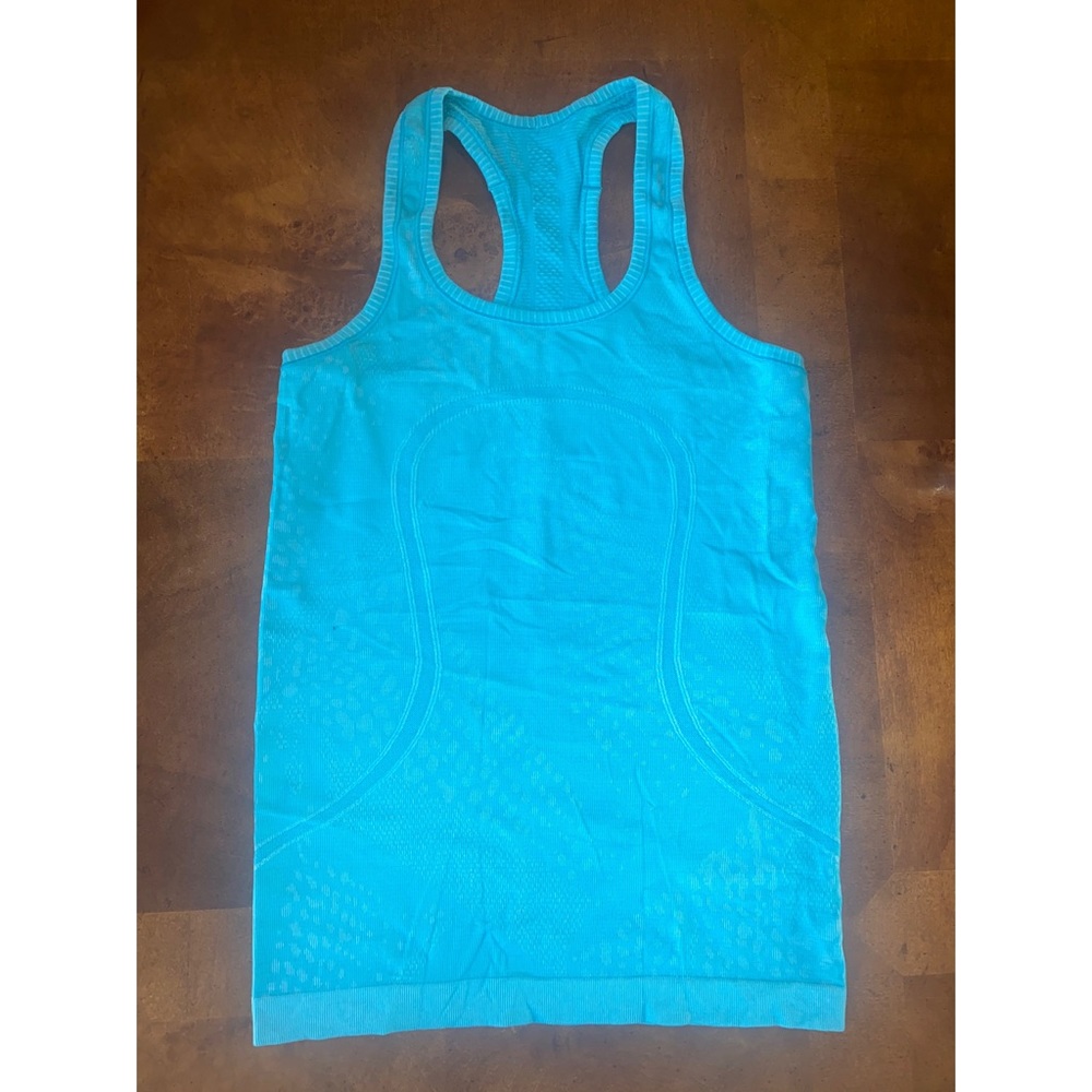 Lululemon tank